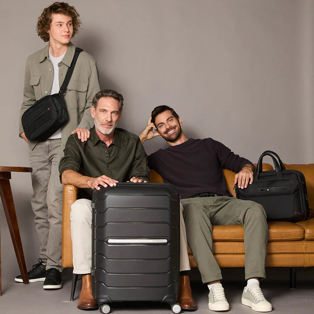 Octolite Rigid Spinner Suitcase 55/20 EXP – Black (Cabin)