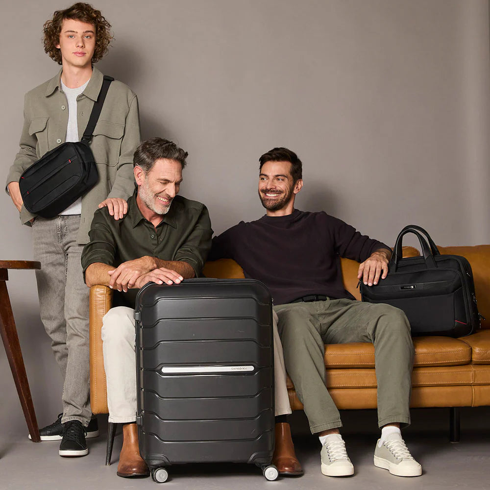 Octolite Rigid Spinner Suitcase 55/20 EXP – Black (Cabin)